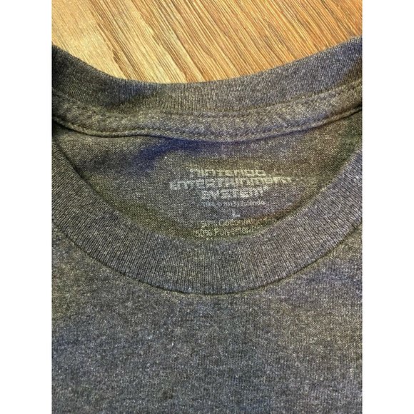 Nintendo Men's T Shirt Gray Original Video NES Game Controller Size Large - Picture 2 of 2